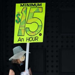 Libertarian views on minimum wage